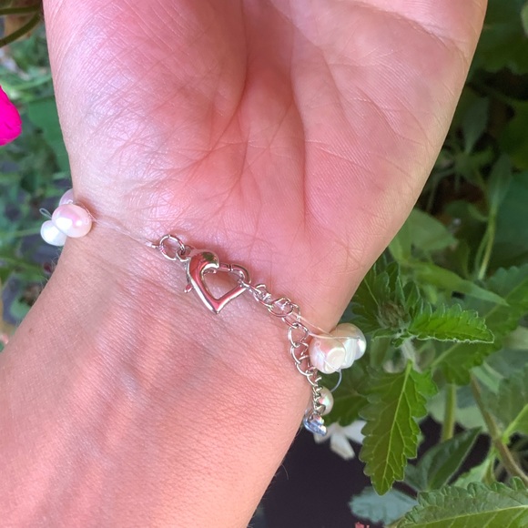 Natural Freshwater Pearl Bracelet - Picture 3 of 3